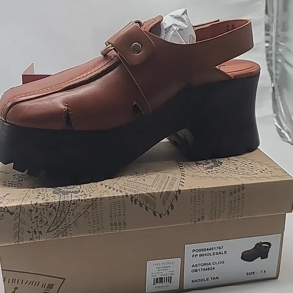 Free People Women's Astoria Clog sz.7.5 - Picture 2 of 6